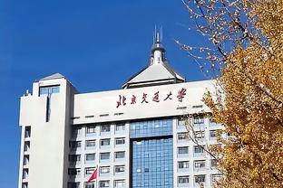 本赛季得分200+且能进180俱乐部球员：霍姆格伦、哈利伯顿